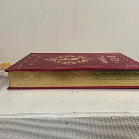 Pride & Prejudice Book Set - Picture 4 of 6